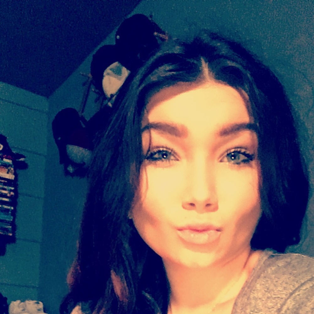 Meet your Posher, Abigail